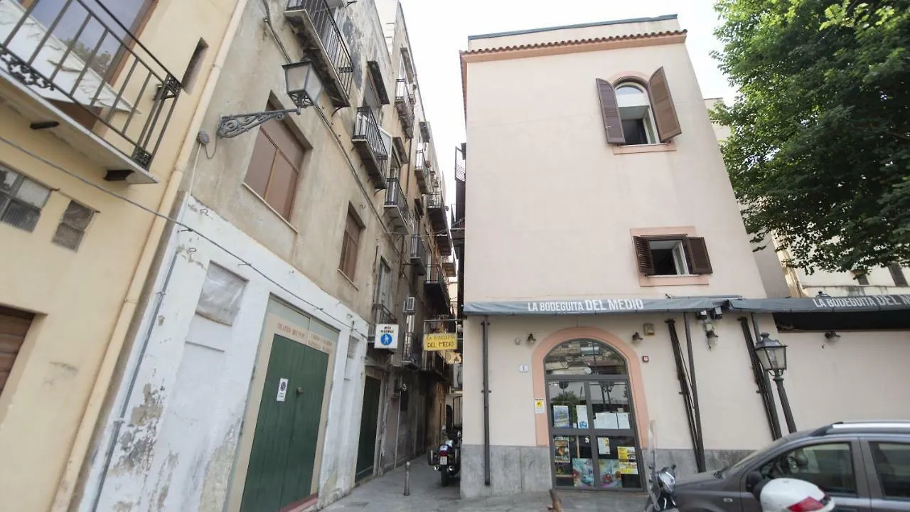 A Due Passi Apartment Palermo